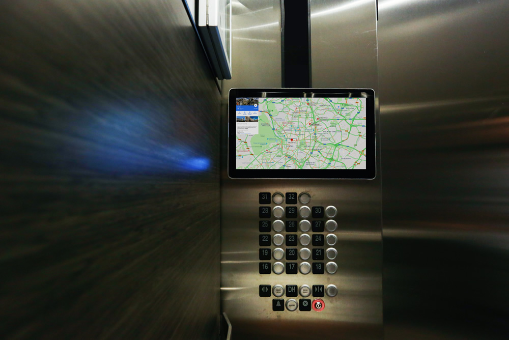 Por qué es necesario un elevador de monitor en un puesto de