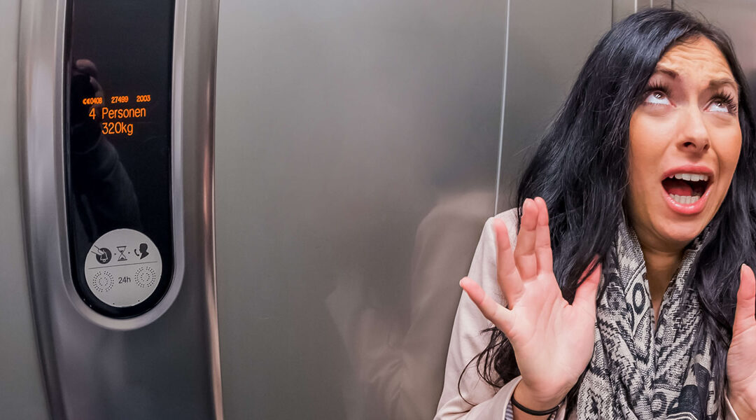 Inelsa Zener - Atrapado en un ascensor